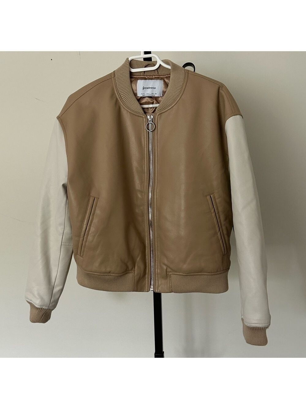 Stradivarius Tan and Cream Bomber Jacket, Size Large.